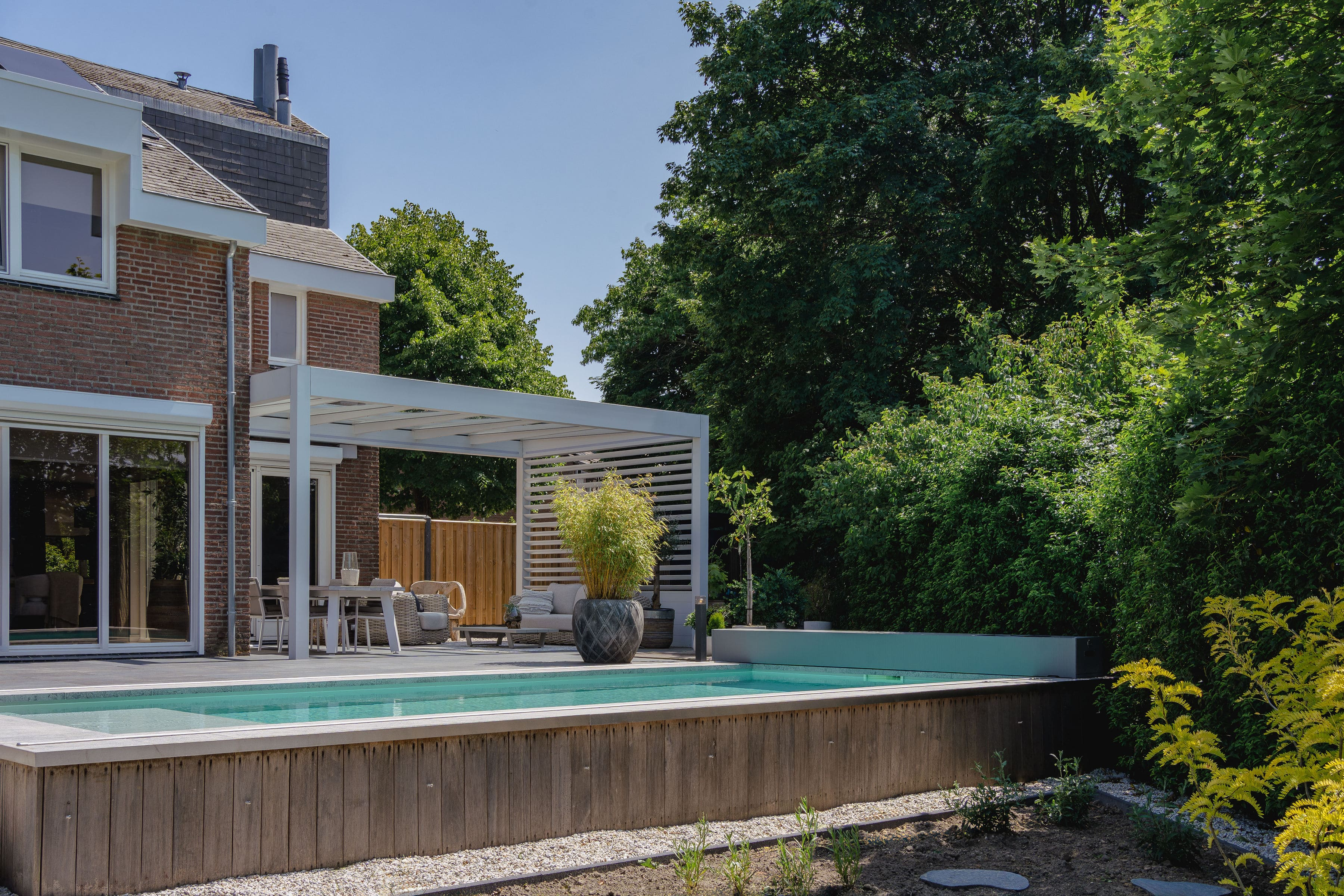 Lifestyle Pergola – Flat Glass Roof